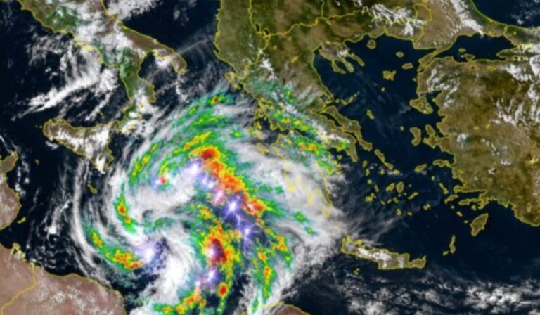 Καιρός: Ισχυρός μεσογειακός κυκλώνας απειλεί την Ελλάδα
