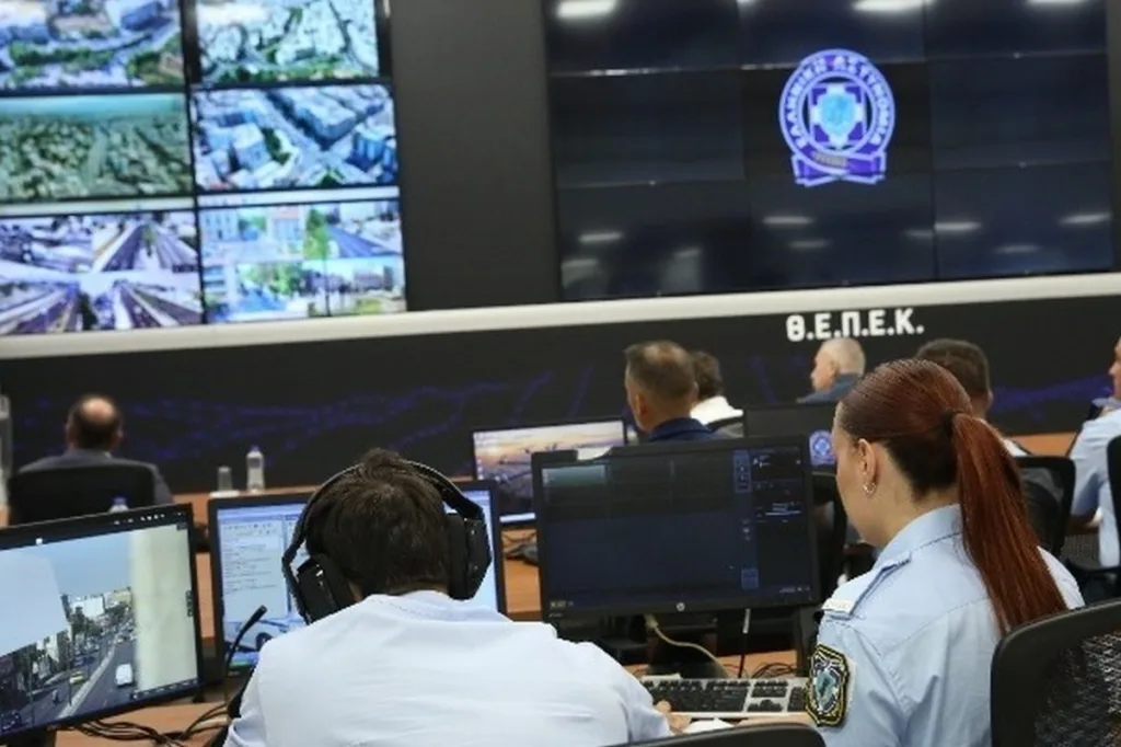 Αττική: Πρεμιέρα για την «ΚΟΜΒΟΣ» της ΕΛ.ΑΣ για τη διαχείριση της κυκλοφορίας – Πώς θα λειτουργεί το