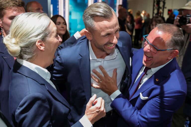 Γερμανία: Ισχυρή άνοδος της ακροδεξιάς AfD – Πρώτη με 43,8% στη Σαξονία – Η επόμενη ημέρα