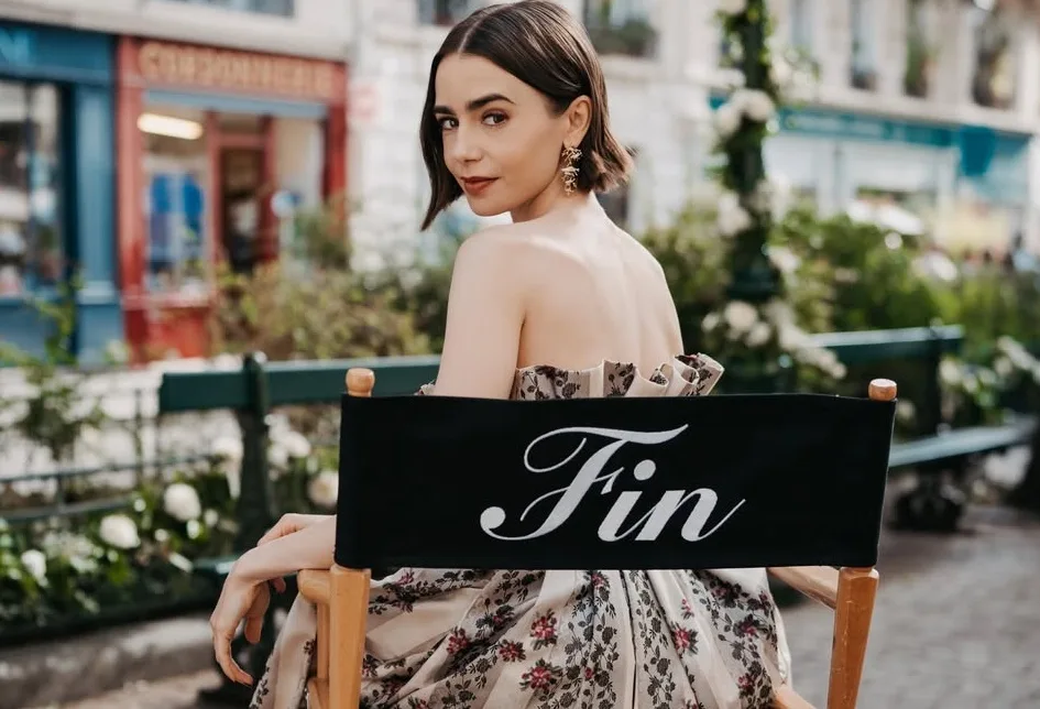 Η Λίλι Κόλινς αποχαιρετά το Emily in Paris – «Νιώθω περήφανη και ευγνώμων»
