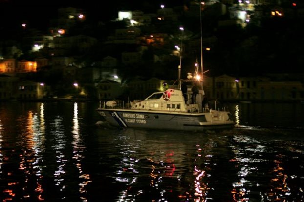 Τραγωδία στα Ίσθμια: Ένας νεκρός σε σύγκρουση θαλαμηγού με λέμβο στον Κόλπο των Κεγχρεών