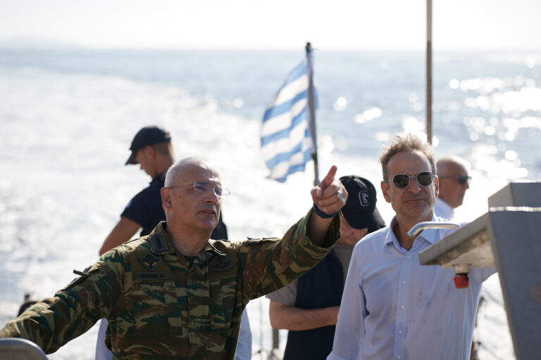 Μητσοτάκης σε Ρω και Στρογγύλη: Επίσκεψη στα ακριτικά φυλάκια – «Στεκόμαστε δίπλα στο νησιωτικό σύμπλεγμα της Μεγίστης»