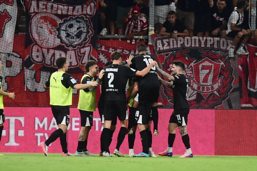Super League: Τεράστιο «διπλό» του ΟΦΗ με 1-0 επί του Ολυμπιακού – Αποδοκιμασίες από οπαδούς τ