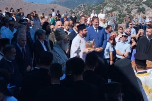Η Δυτική Μάνη υποδέχθηκε τον Πατριάρχη Αλεξανδρείας – Πλήθος κόσμου στην Παναγιά την Γιάτρισσα