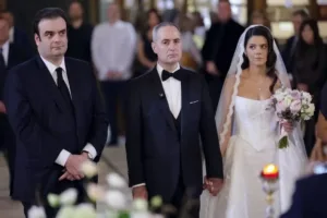 Ο Κυριάκος Πιερρακάκης πάντρεψε τον υπουργό Οικονομικών της Ρουμανίας