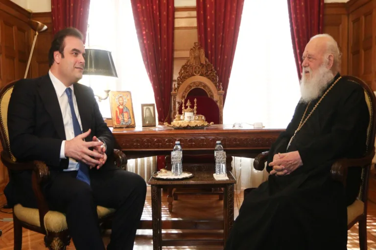 Με τον Αρχιεπίσκοπο Ιερώνυμο συναντήθηκε ο Κυριάκος Πιερρακάκης – Τι συζήτησαν για το στεγαστι