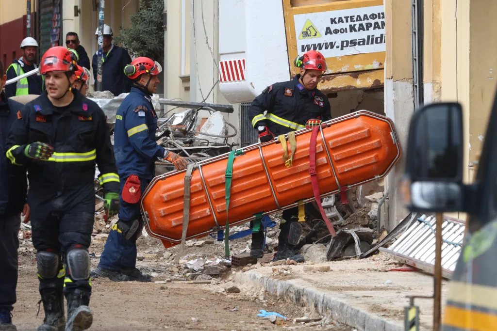 Εκρηξη στην Πλάκα: Εντοπίστηκε και τρίτη σορός στα χαλάσματα