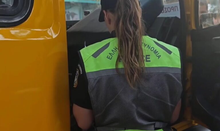 Σαρωτικοί έλεγχοι της Τροχαίας στα σχολικά για την ασφαλή μετακίνηση των μαθητών – Τι εξετάζουν;