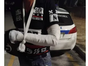 Βόλος: Άγρια επίθεση με σκουπόξυλο σε οδηγό ταξί – Του έσπασαν το χέρι