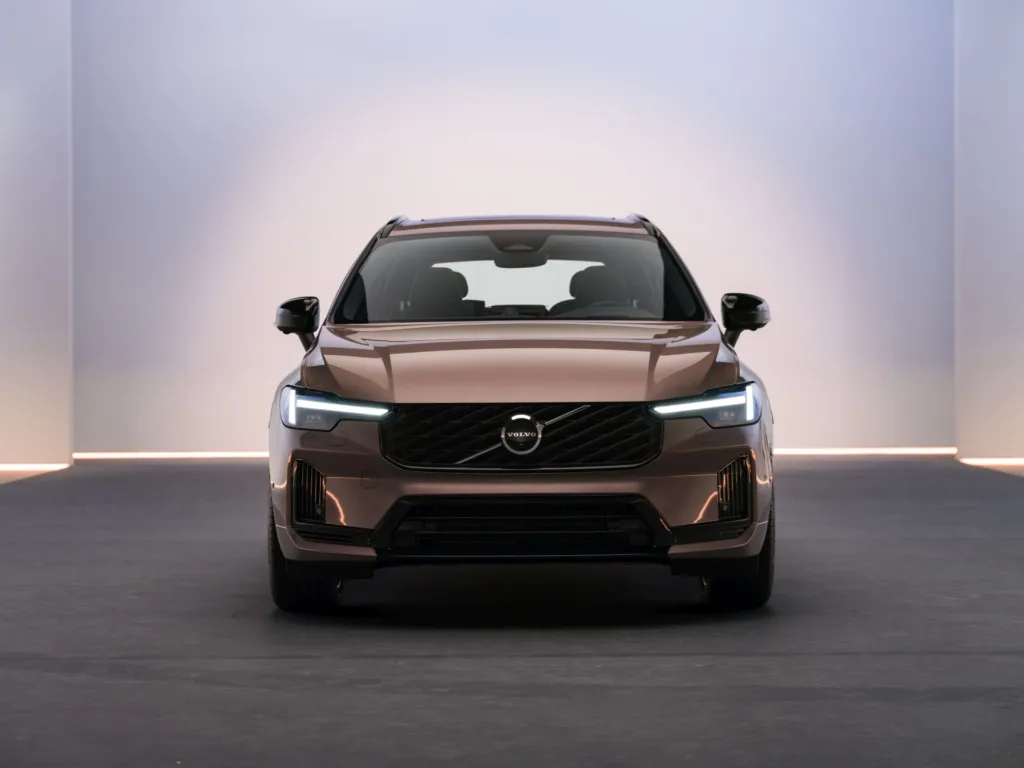 Αποστολή στο Λονδίνο: Νέο Volvo XC60, PHEV με 200 χλμ. ηλεκτρική αυτονομία