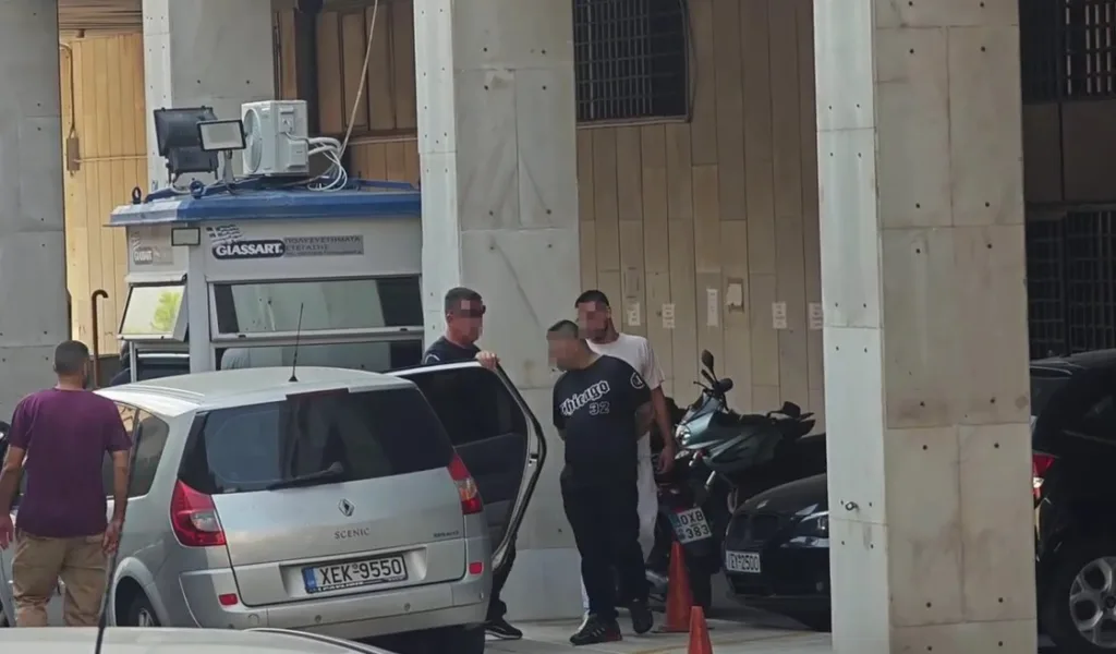 Νεκρό βρέφος στην Κυψέλη: Στην Ευελπίδων οδηγήθηκε ξανά ο 43χρονος – Θα δικαστεί στο Αυτόφωρο