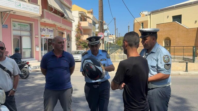 Ζάκυνθος: Κράνη αντί για πρόστιμα από την Τροχαία – Η πρωτότυπη δράση για τους δικυκλιστές