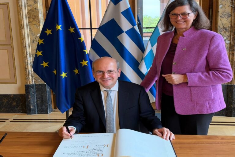Χατζηδάκης από το Μόναχο: Το μέλλον μας βρίσκεται σε μια ισχυρή Ευρώπη