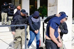 Pizza Fan: Ψάχνουν τα διπλά βιβλία με τα κρυφά «κεράσματα» – Η μοιρασιά των χρημάτων γινόταν σ