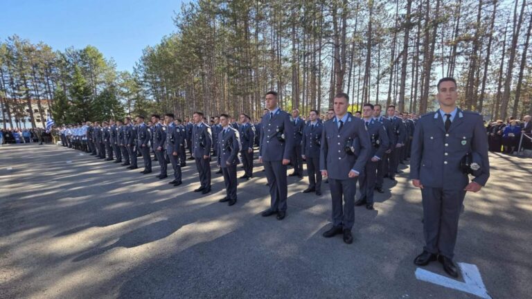 Ορκίστηκαν και πιάνουν δουλειά 190 νέοι αστυφύλακες