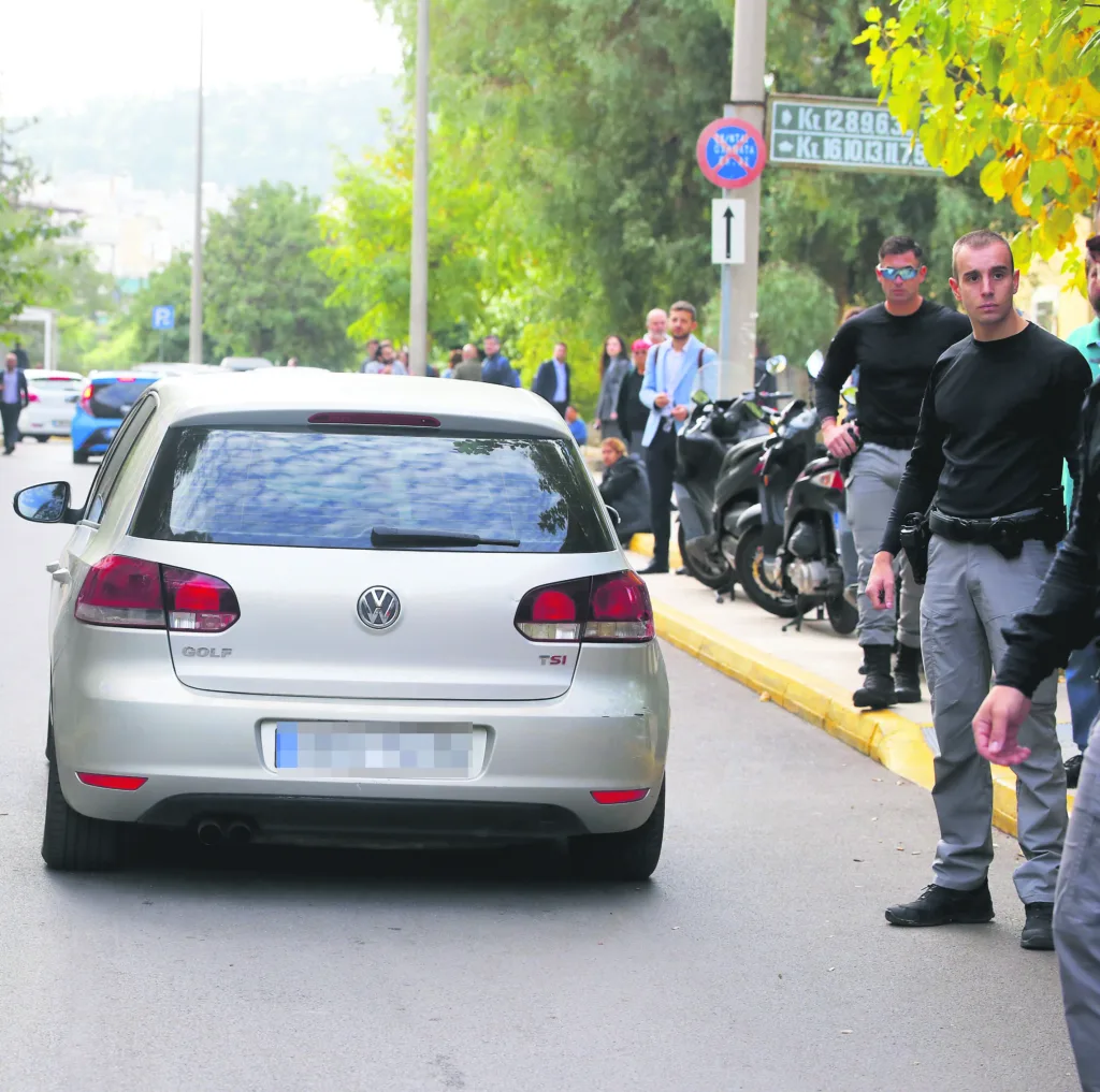 Εσωτερική εικόνα άρθρου