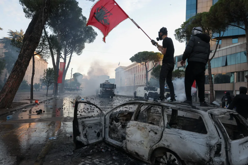 Αλβανία: Ο Ράμα βάζει στο τραπέζι την Ε.Ε. – «Οι διαδηλώσεις απειλούν την ευρωπαϊκή πορεία της