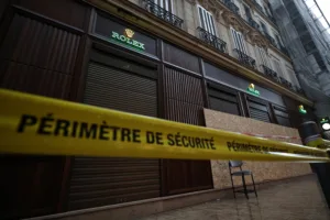 Γαλλία: Τα κλοπιμαία από τις ταραχές πωλούνται στο διαδίκτυο – Στο μικροσκόπιο Vinted, eBay και Lebo