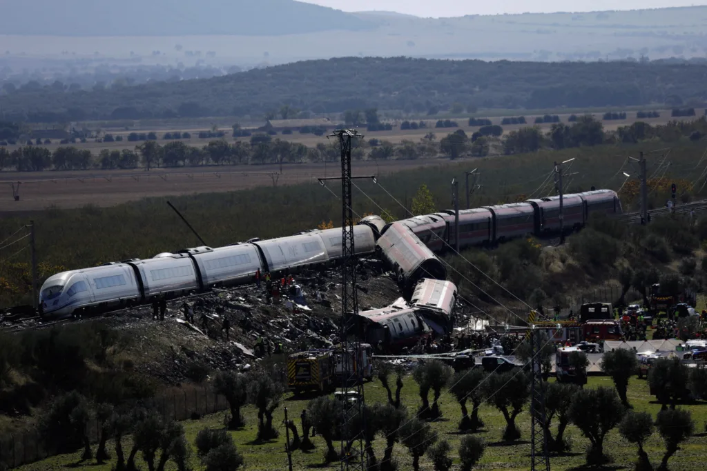Ισπανία: Τα 3 κρίσιμα λάθη που εξετάζονται – Τα βίντεο AI που αναπαριστούν τη σύγκρουση των τρένων
