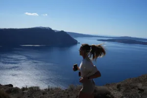 Santorini Experience 2026: Περισσότερες από 3.600 συμμετοχές, αθλητές από 42 χώρες και ένα βάθρο παγ