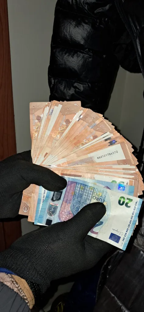 Εσωτερική εικόνα άρθρου