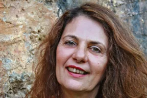 Κατερίνα Γυφτάκη στον ΕΤ: «Τα παραμύθια λένε σπουδαίες αλήθειες»
