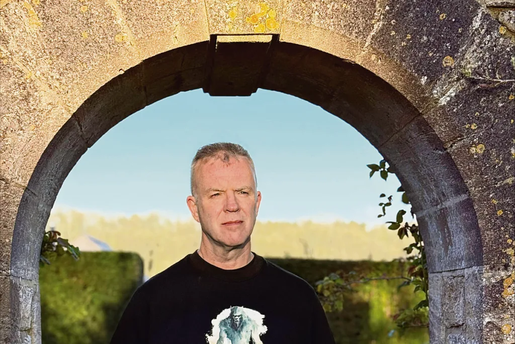 David Fennell στον ΕΤ: «Η βία δεν έχει νόημα χωρίς την ανθρωπιά»