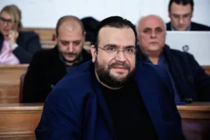 Φίλιππος Καμπούρης: Τα έργα και οι ημέρες του στην trash TV