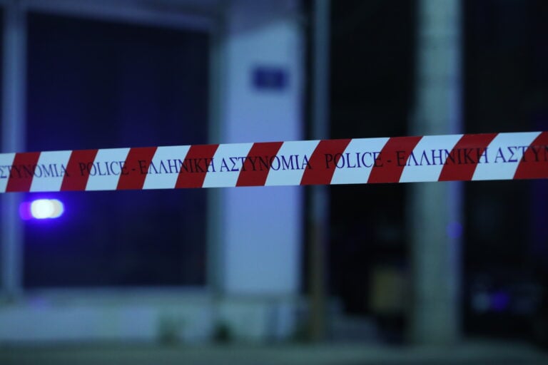 Άγριο έγκλημα στο Μενίδι: Νεκρή 89χρονη – Προσήχθη ο 62χρονος γιος της