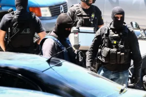 Θεσσαλονίκη: Στην ανακρίτρια οι δύο κατηγορούμενοι για τη φονική επίθεση με γκαζάκια στο σπίτι της ο