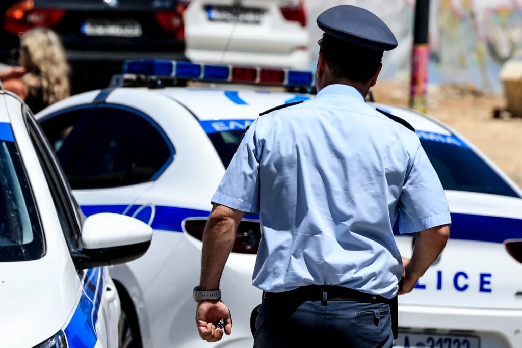 Μενίδι: Θρίλερ με τη νεκρή 89χρονη – Τη βρήκε ο ανιψιός της – Ποιος ο ρόλος του γιου της