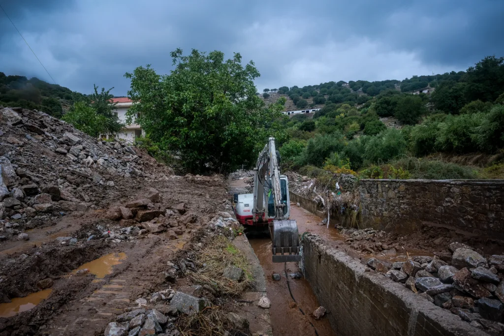 Κρήτη: Συναγερμός στον Μυλοπόταμο από τις ισχυρές βροχές – 112 για περιορισμό μετακινήσεων – Α