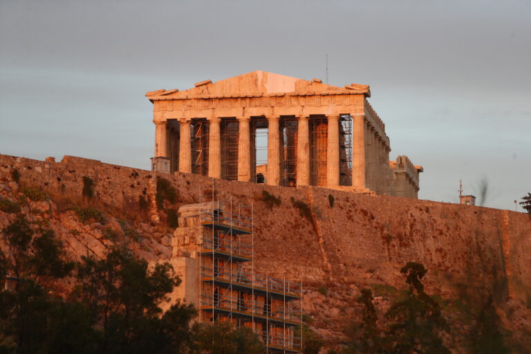 Από τον Κολοκοτρώνη στον Μακρόν – Οι προσωπικότητες που μίλησαν στην Πνύκα και οι ομιλίες τους