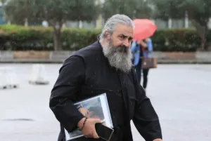 Δίκη για τα Τέμπη: Με την οικογένεια του Κύπριου φοιτητή Κυπριανού Παπαϊωάννου ξεκίνησαν οι σημεριν