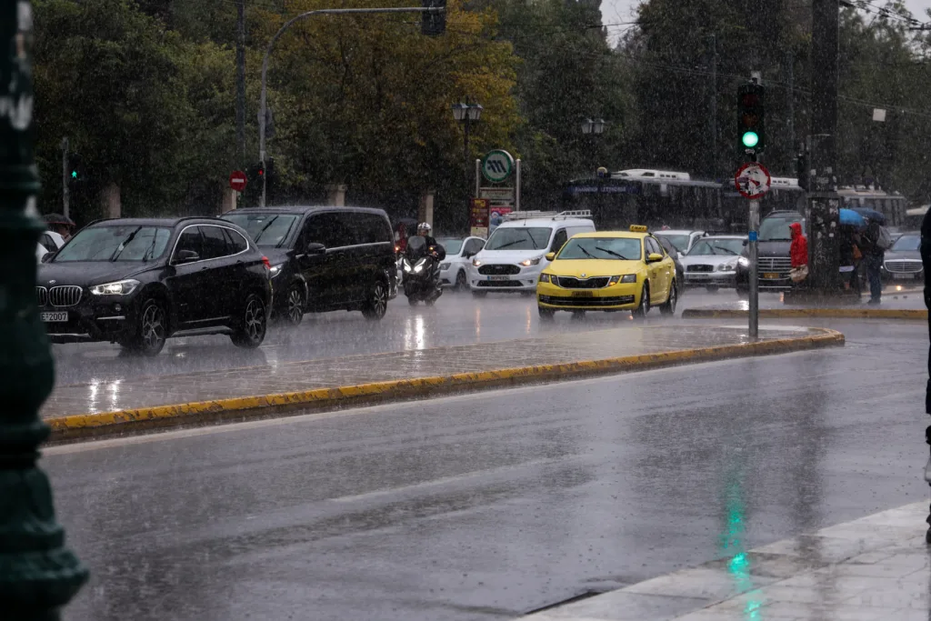 Κακοκαιρία: Συναγερμός με πλημμύρες και μπαράζ 112 – Πού θα χτυπήσουν οι καταιγίδες – Νέα επιδ