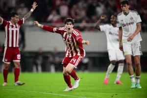Europa League: Τεράστια νίκη με 1-0 του Ολυμπιακού επί της Σπάρτα Πράγας και συνεχίζει αήττητος στη 