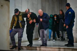 Η «πολυεθνική» κομπίνα πίσω από το «Χωριάτικο»: Οι λογαριασμοί στα νησιά Κέιμαν και οι επενδύσεις στ