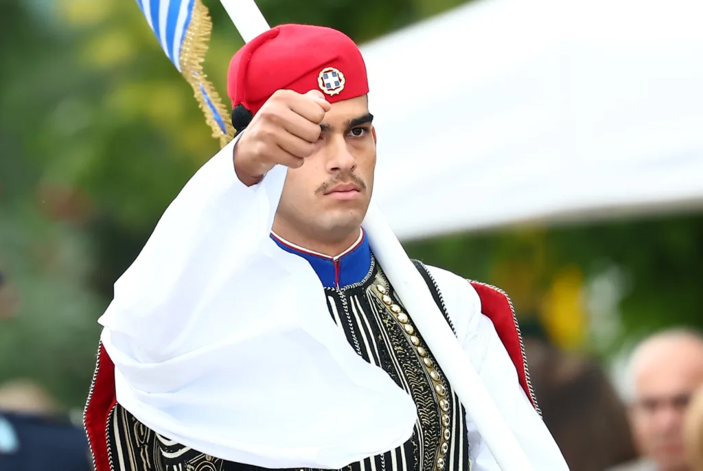 28η Οκτωβρίου: LIVE η μεγάλη στρατιωτική παρέλαση στη Θεσσαλονίκη – Τα νέα όπλα που κλέβουν την παρά