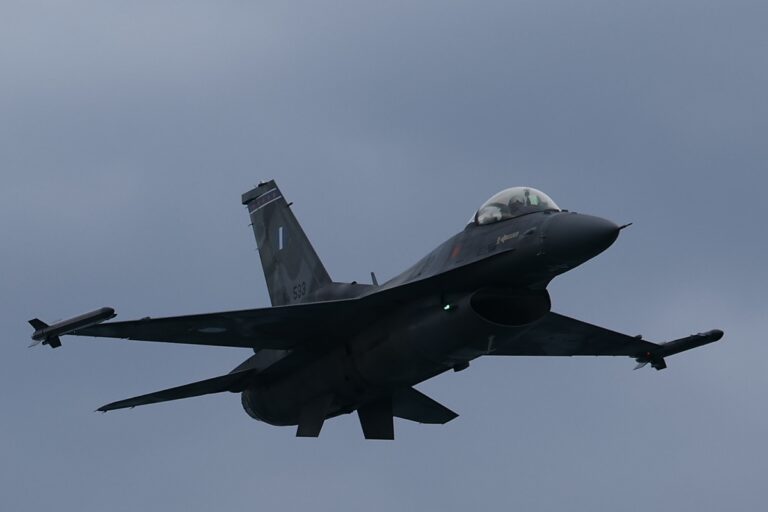 Πιλότος F-16 της ομάδας «ΖΕΥΣ» για την 28η Οκτωβρίου: Μία λέξη αλλάξει την Ιστορία – Για τους Έλληνες αυτή η λέξη είναι το «ΟΧΙ»