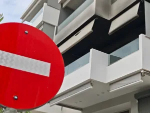«Ο διάβολος τον έβαλε να το κάνει»: Τι αποκαλύπτει η μητέρα του 46χρονου εμπρηστή [βίντεο]
