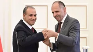 Ελλάδα και Αίγυπτος ξεκινούν συζητήσεις για την επέκταση της οριοθέτησης ΑΟΖ