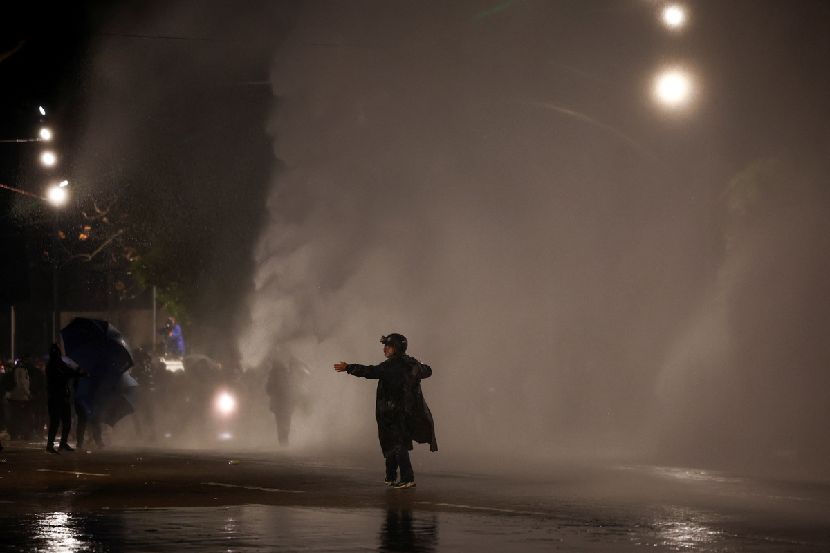 Επεισόδια στις διαδηλώσεις στην Αλβανία.