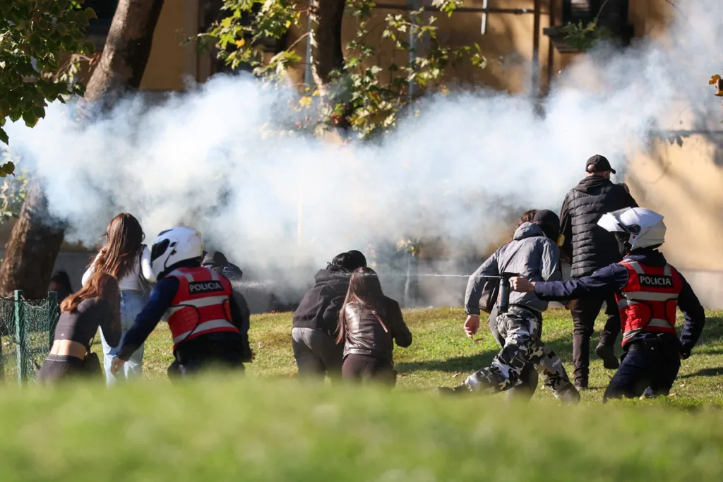 Επεισόδια σε νέο γύρο αντικυβερνητικών διαδηλώσεων στην Αλβανία
