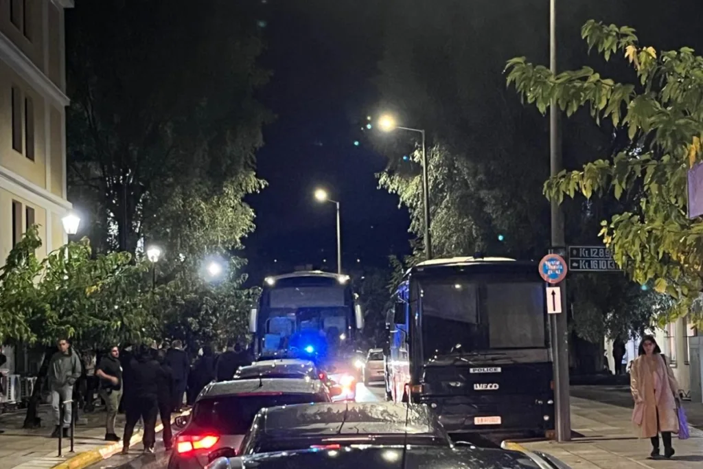 «Χωριάτικο»: Στον Εισαγγελέα οι 59 συλληφθέντες για τη μεγάλη φορολογική απάτη