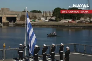 Η ελληνική σημαία κυματίζει περήφανα στην δεύτερη Belharra «Νέαρχος»
