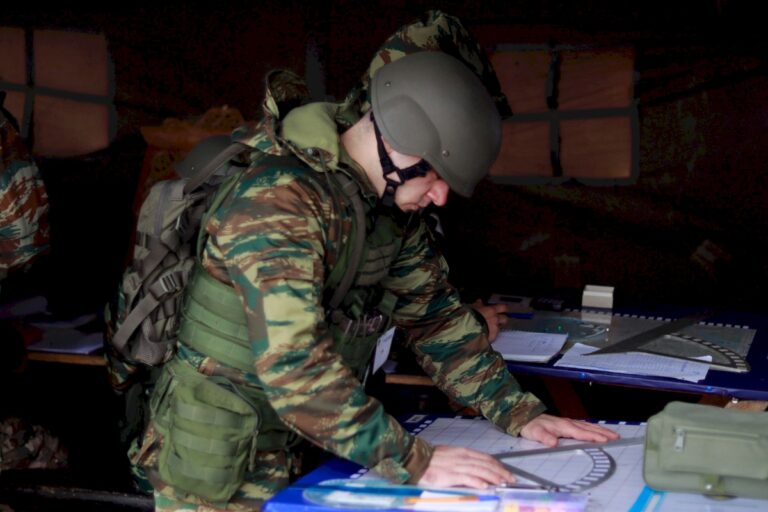Αλλαγές στις Ένοπλες Δυνάμεις: Συγχωνεύσεις στρατοπέδων, drones και αυξήσεις μισθών