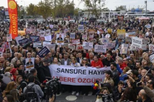 Τουρκία: Διαδηλώσεις εργαζόμενων στον Τύπο κατά της λογοκρισίας – «Δεν μπορούμε να αναπνεύσουμε»