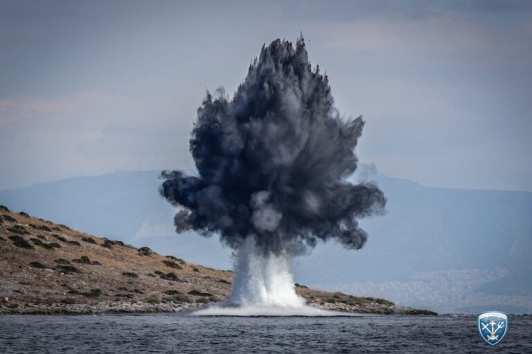 «AEGEAN SEAL 26-Ι»: Εντυπωσιακές εικόνες από την άσκηση εξουδετέρωσης εκρηκτικών σε περιβάλλον ασύμμετρης απειλής