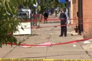 Φρίκη στο Σικάγο: Γυναίκα μαχαίρωσε μέχρι θανάτου 7χρονο κορίτσι – Πώς την ακινητοποίησαν περαστικοί