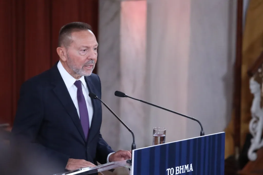 Στουρνάρας: Η Αθήνα κινητήρας της οικονομίας, αλλά αντιμέτωπη με το κόστος της επιτυχίας της
